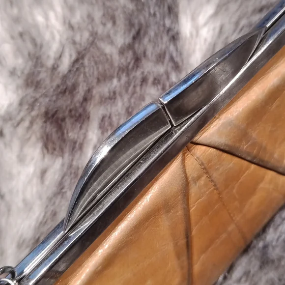 HOBO clutch/ wallet - Picture 11 of 14